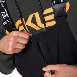 Oakley TNP Shell Bib 2023 -Ski Discount Store FOA400939 02E omdtl2 8ac29851 0369 42a6 af42 42fe54e28c1e