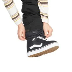 Volcom Swift Bib Overall 2023 -Ski Discount Store volcom swift 0011 H1352311 BLK 45